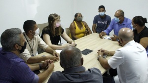 Lideranças comunitárias e moradores foram recebidos nesta terça-feira (8).