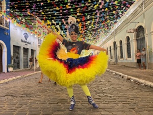 Integrante da Junina Luar do Sertão há 19 anos, Evelyn Nascimento ressaltou a importância dos espaços de valorização da cultura popular. Foto: Ascom FMAC