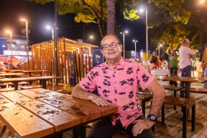 Permissionário Alberico Albuquerque durante a inauguração da Praça Liberato Mitchell. Foto: Itawi Albuquerque.