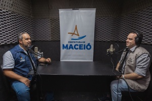 Secretário de Comunicação, Lininho Novais, e Lucas Malafaia. Foto: Itawi Albuquerque/ Secom Maceió.