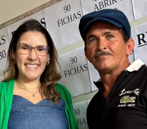 Psicóloga Thianna Sophia ficou muito contente em ouvir as boas notícias de Francisco Barbosa. Foto: Cortesia.