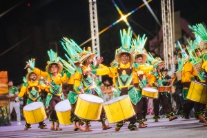 A arena se transformou em palco da memória e da ancestralidade, com cores, danças e narrativas que atravessam gerações. Foto: Jonathan Lins/Secom Maceió