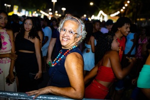 Piotra é moradora do Benedito Bentes e destacou a importância das festas para o bairro. Foto: Aaron Neves/Ascom FMAC