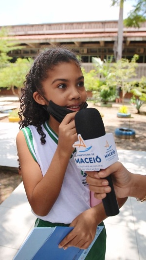 Isabele também gostou de conhecer o planeta Vênus por meio do planetário e associou seu nome a deusa do amor na mitologia grega. Foto: Hilderlan Oliveira.