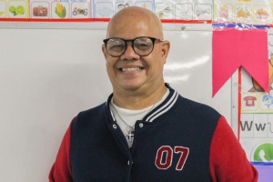 Professor e coordenador do Núcleo de Línguas Estrangeiras, Jefferson Simons. foto: arquivo semed.