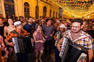 O Arrasta Pé reforçou a importância da ocupação dos espaços públicos por manifestações culturais que preservam as tradições populares. Foto: Felipe Sóstenes/Secom Maceió