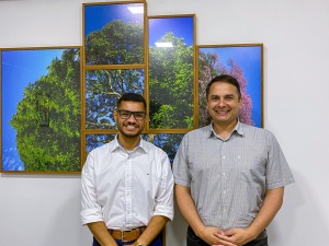 Marcos Cavalcanti e Fernando James firmam parceria unindo o esporte e o meio ambiente. Foto: Ascom Semurb