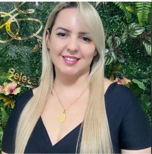 Joseilda Oliveira é diretora da creche Monsenhor Luis Barbosa, na Cidade Universitária, e contou que receber os precatórios foi um presente do Dia do Professor. Foto: cortesia