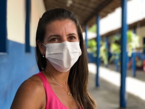 Representante da Gerência em Saúde Bucal na ação, Taisa Lopes. Foto: Ascom/SMS