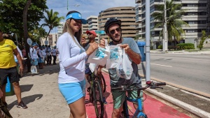 Ciclista conta que faz sua contribuição ao meio ambiente. Foto: Itawi Albuquerque/Secom Maceió