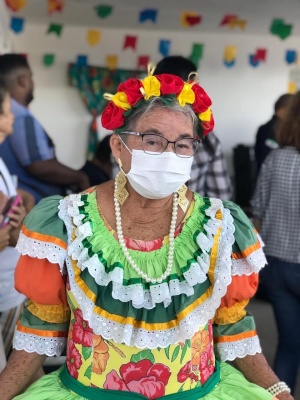 Usuária da unidade e participante do Arraiá  URS Pitanguinha. Foto: Ascom SMS