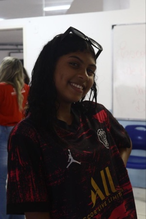 A aluna da escola Andriele Vitória participou do momento com empolgação. Foto: Karine Pedrosa (estagiária) / Ascom Semed