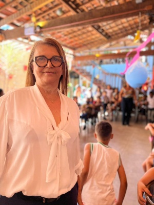 Roxana Araújo, diretora da unidade, que atende 920 estudantes, do 1º ao 5º ano. Foto: Karla Lima