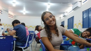 Yamailly Vitória, 15, pretende colocar em prática os ensinamentos dos educadores da Alurb. Foto: Tháchyna Lorena/Ascom Alurb