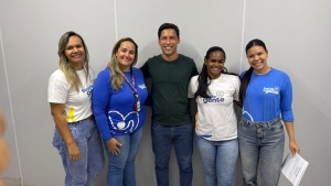 Vice-prefeito e secretário de Infraestrutura também participou das ações de cuidado.    Foto: Julya Beatriz/Ascom Seminfra