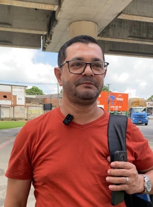 O professor Douglas Ribeiro diz que ação contribuiu para melhorar a visibilidade. Foto: Ascom Semsc