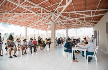 Prefeitura de Maceió entrega chaves do Oiticica I e diz que Maceió avança em habitação