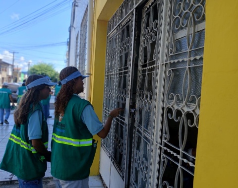 Desenvolvimento Sustentável promove ação de educação ambiental para orientar moradores do Prado