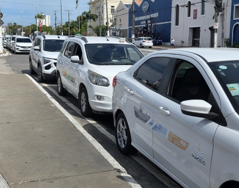 Maceió reabre credenciamento para novos taxistas; saiba como participar