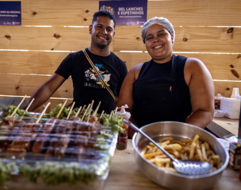 Feira Negócio na Grota movimenta R$ 108 mil na Bienal do Livro e fortalece empreendedorismo nas comunidades
