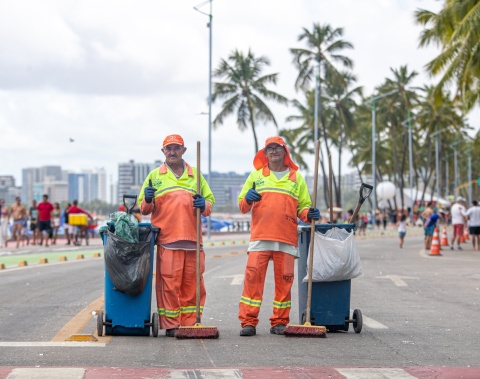 Serviços de limpeza serão reforçados durante prévias carnavalescas
