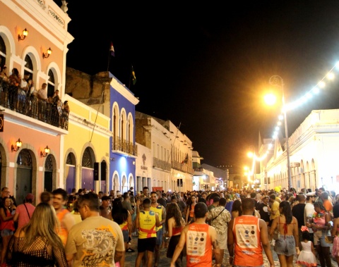 Jaraguá Folia reúne famílias e resgata a história do Carnaval em Maceió