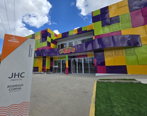 Gigantinhos oferecem atendimento de saúde dentro da escola em Maceió