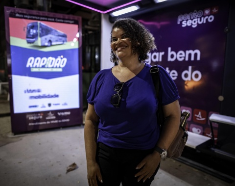 Prefeitura investe em tecnologia para tornar transporte público mais seguro para mulheres