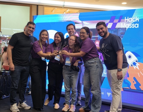 Grupo formado só por mulheres conquista segundo lugar no Hack Massa
