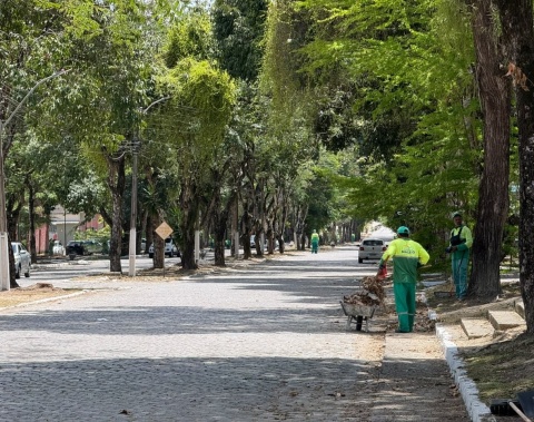 Autarquia Municipal de Limpeza Urbana realiza mutirão no Campus da Ufal