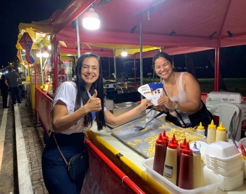 Prefeitura distribui pulseirinhas de identificação para crianças no primeiro dia do São João Massayó