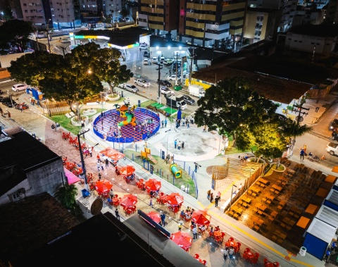 Praça do COC prospera após revitalização e primeiro food park oficial de Maceió