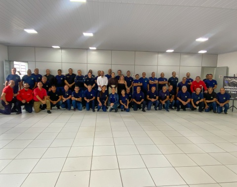 Segunda turma do curso de Instrução de Armamento e Tiro encerra atividades com prova teórica