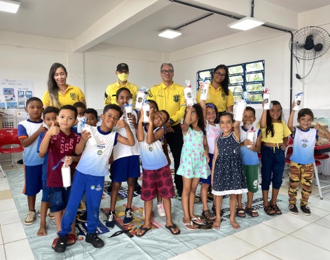 Educadores do DMTT promovem ação educativa em alusão ao Dia das Crianças