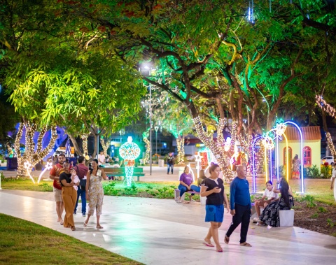 Vilas temáticas movimentam praças revitalizadas e impulsionam a economia em Maceió