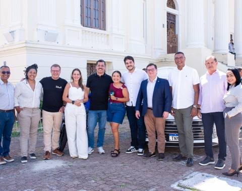 Prefeitura participa da entrega dos prêmios do Natal Premiado e reforça apoio ao comércio local