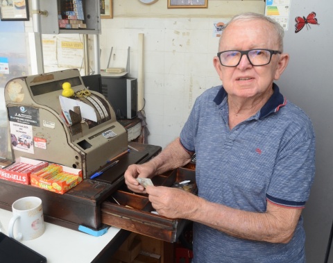 Comerciantes tradicionais do bairro Jaraguá apostam no São João Massayó e estendem funcionamento
