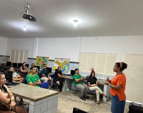 Saúde capacita representantes de conveniências em boas práticas sanitárias