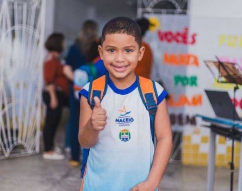 Início do ano letivo de 2026 é marcado por avanços na Educação de Maceió e mais oportunidades para estudantes