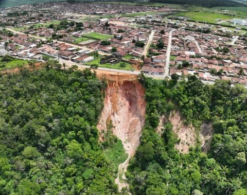 Defesa Civil de Maceió recomenda medidas urgentes para conter avanço de voçoroca em Rio Largo