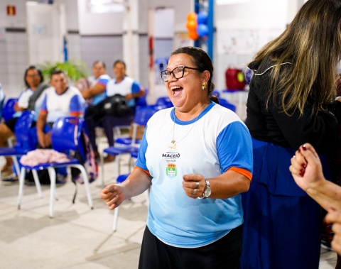 Alunos da Educação de Jovens e Adultos da Escola Municipal Nise da Silveira celebram Dia do Estudante