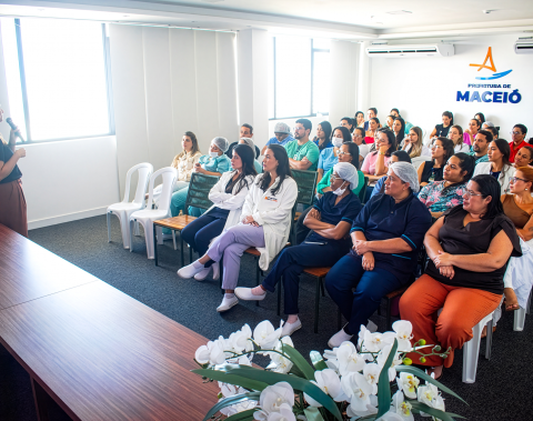 Colaboradores do Hospital da Cidade celebram troca de experiências com consultores do Albert Einstein