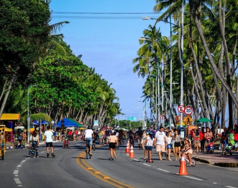 Prefeitura de Maceió promove ação do Outubro Prateado na orla