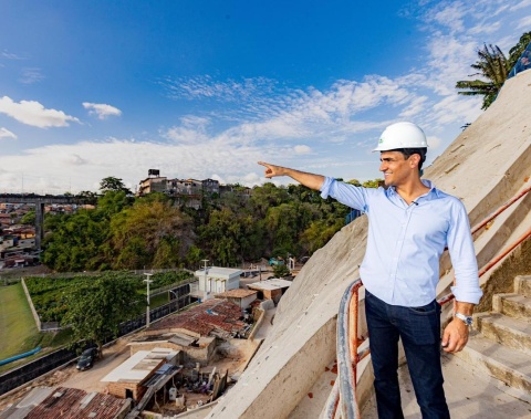JHC vistoria obra de contenção no Vale do Reginaldo e destaca prioridade na proteção de moradores