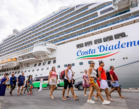 Prefeito Rodrigo Cunha celebra temporada histórica de cruzeiros com R$ 100 milhões movimentados na economia de Maceió