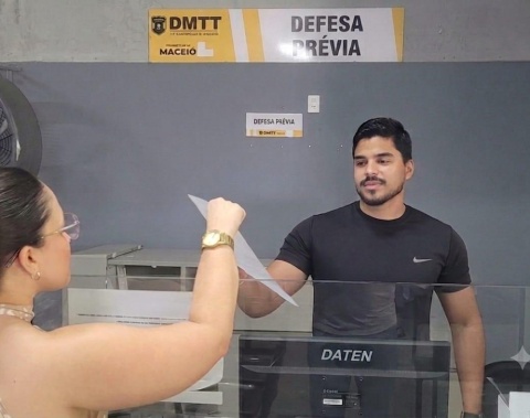 Saiba como recorrer de uma multa de trânsito municipal em Maceió