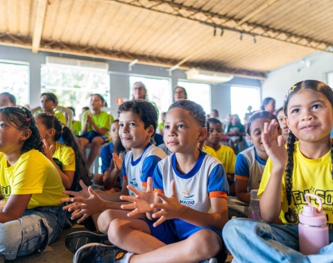 Mais de 200 estudantes da rede municipal participam da 9ª edição da Praça Literária