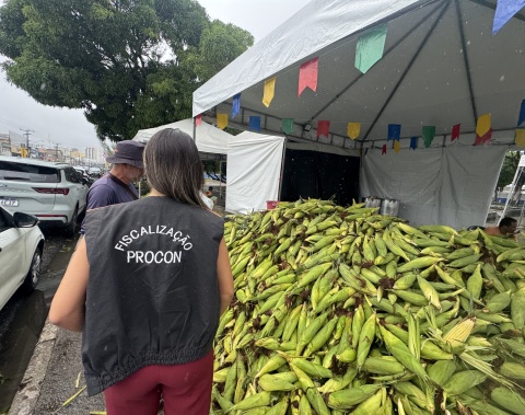 Milho apresenta ampla variação de preços em pesquisa junina do Procon Maceió