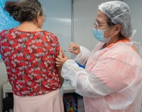 PAM Salgadinho possui ponto fixo de vacinação em funcionamento