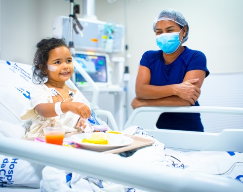 UTI pediátrica do Hospital da Cidade transforma rotina hospitalar em celebração na Semana da Criança